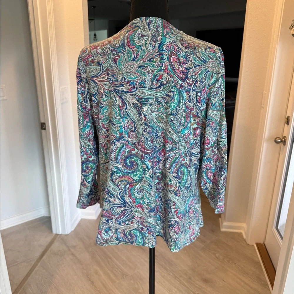 Women's Paisley V-Neck Top - Picture 6 of 7